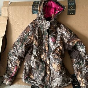 Realtree. Women’s insulated hooded jacket. camo with pink inside.
